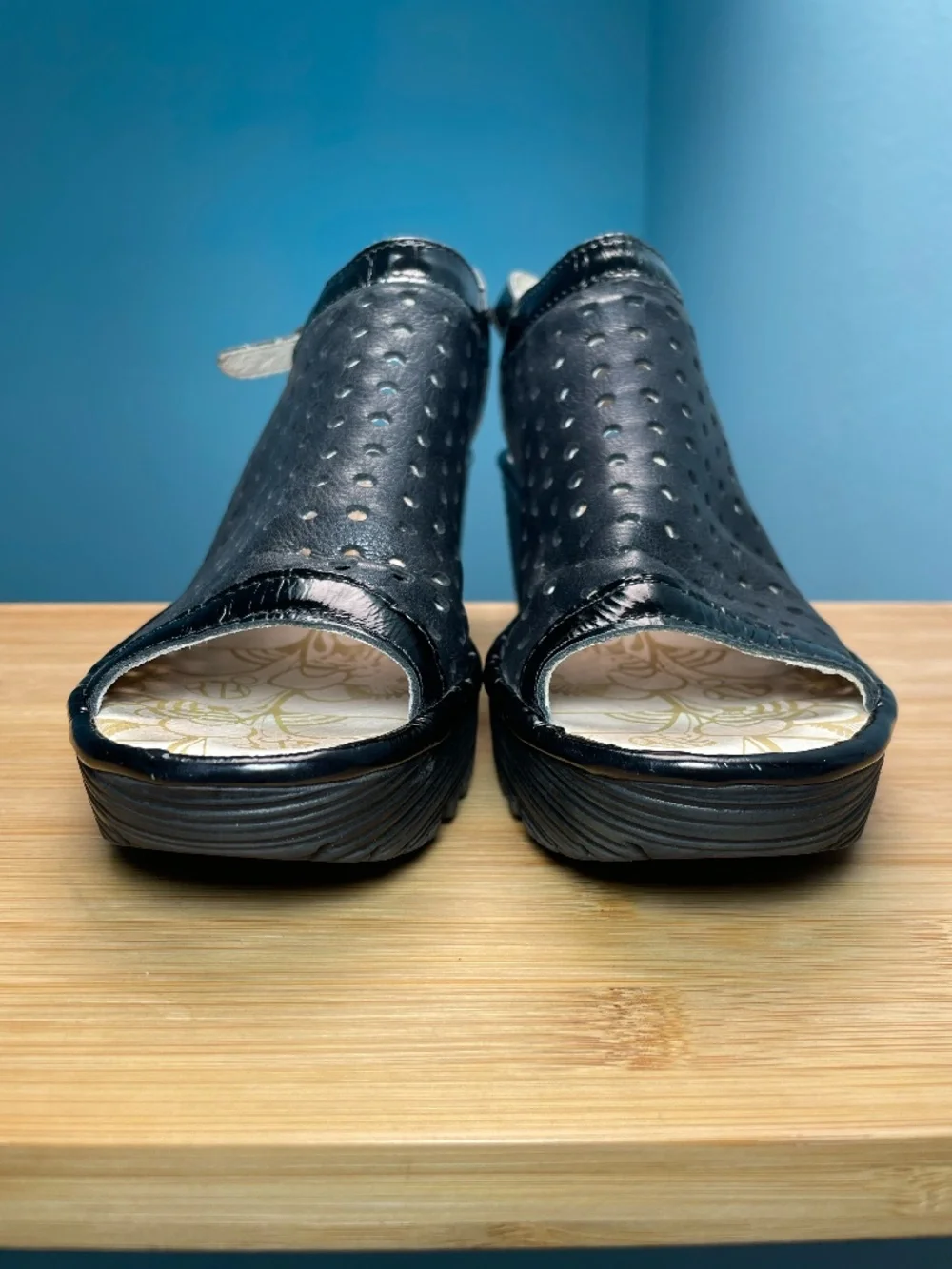 Fly London Yile Perforated Wedge Peep Toe Heels Sandals Shoes Sz 38 7 7.5 Nice!